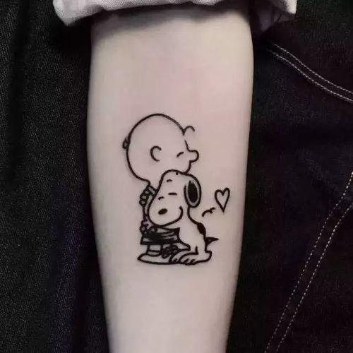 吃瓜纹身男网红是谁,网络红人的崛起与争议